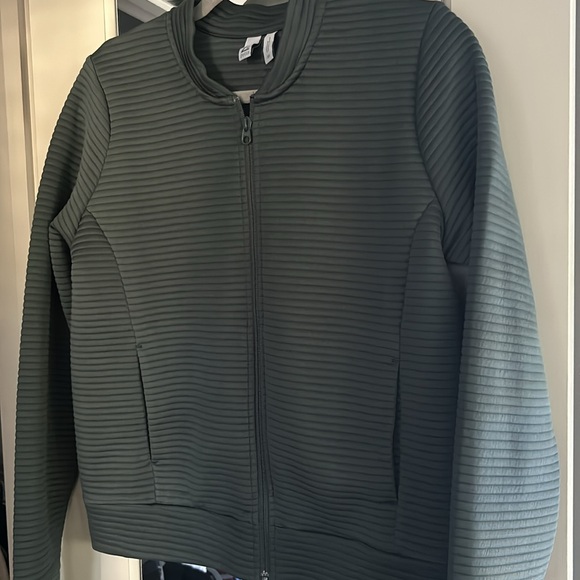 Zella jacket - Picture 2 of 6